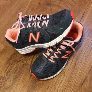 New Balance 402 shoes